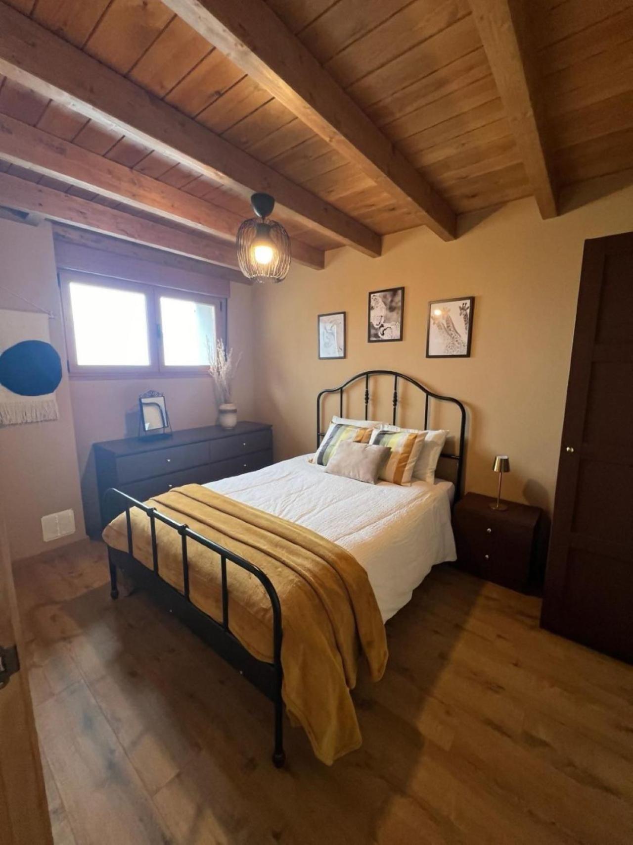 Casa Moises En Bimenes Villa Eksteriør bilde