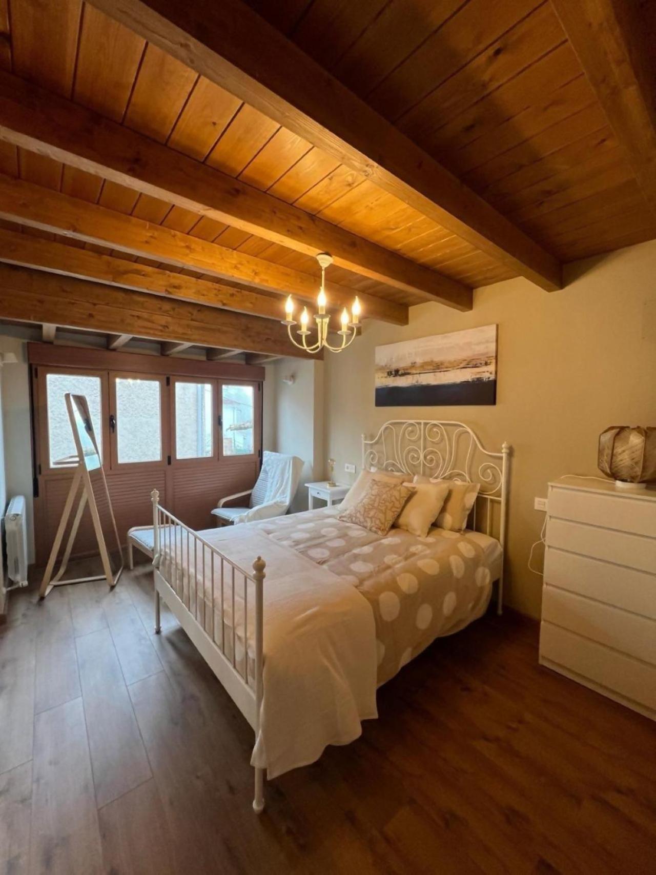 Casa Moises En Bimenes Villa Eksteriør bilde